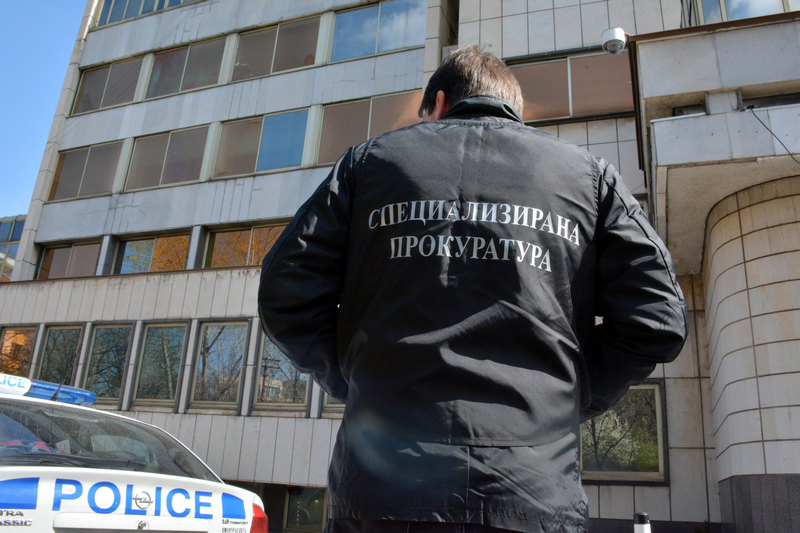 Прокурори от Специализираната прокуратура влязоха днес в Държавна агенция Национална